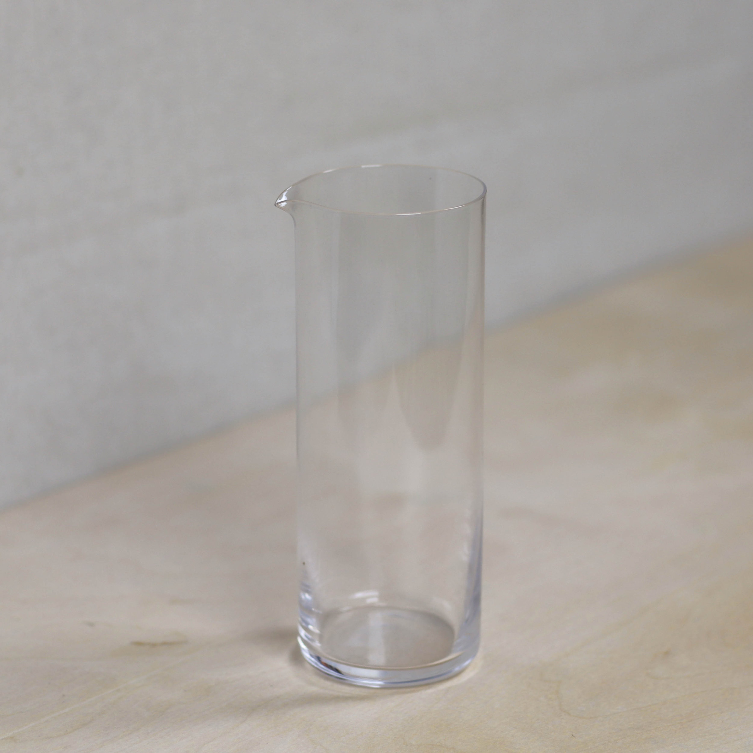 GLASS VASE 8in (2).jpg