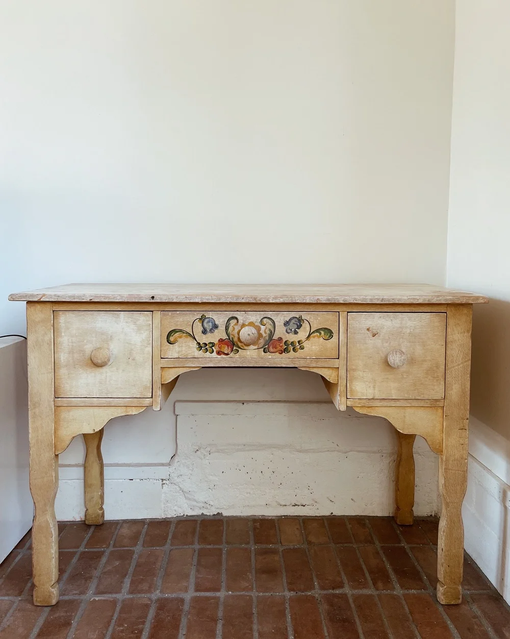 Dining Tables & Desks — counter-space