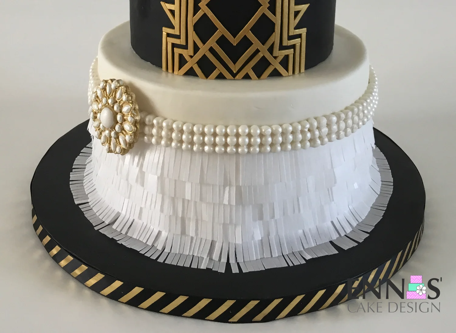 great-gatsby-cake-video-tutorial-ennas-cake-design