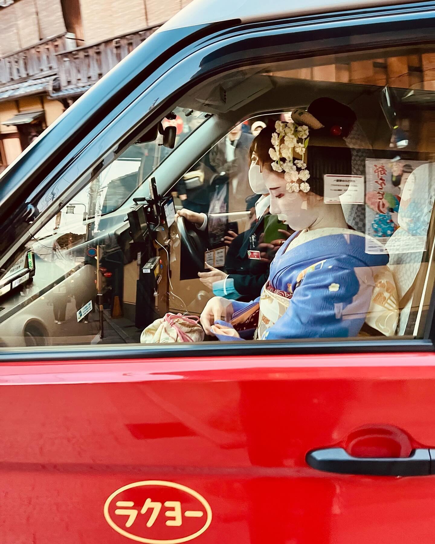 Finally was able to see real life geisha on their way to work in the Gion district. Geisha means &lsquo;arts person&rsquo; trained in music and dance, not in the art of sexual pleasure&rdquo;- photos by @benjaminkwanphoto 
:
:
:
:
#geisha #kyoto #gio