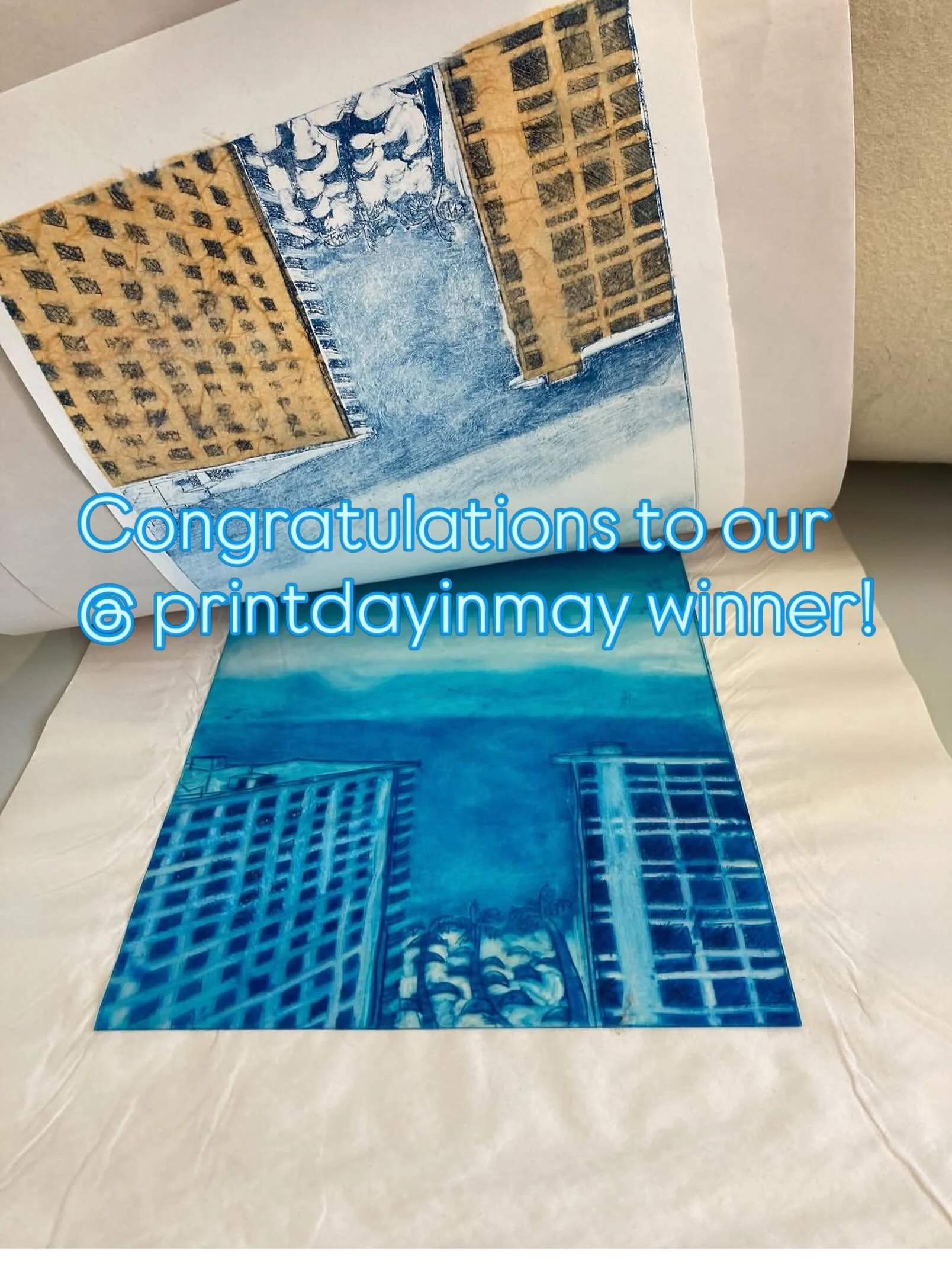 Congratulations @leiladawn our winner of @printdayinmay prize package! $100 off a class or workshop, an HP T-shirt,  brand new Apron and stickers!!! We loved your fresh hot off the presses image 💙