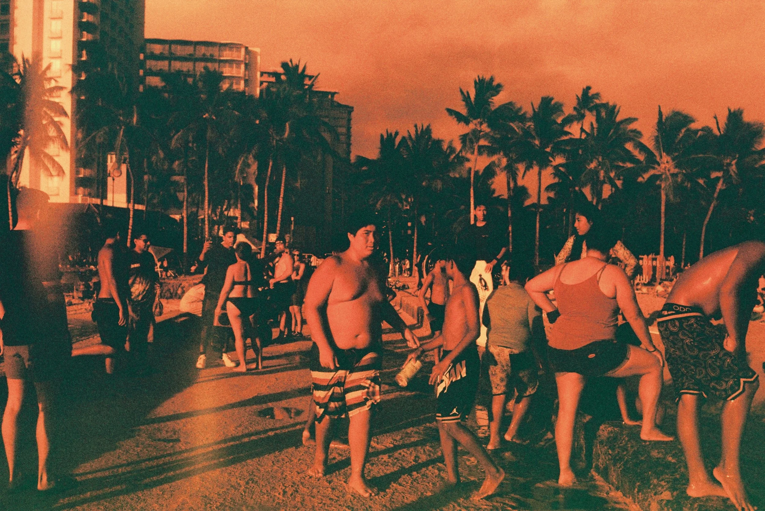 NUNEZ_Waikiki. WallsJPG.JPG