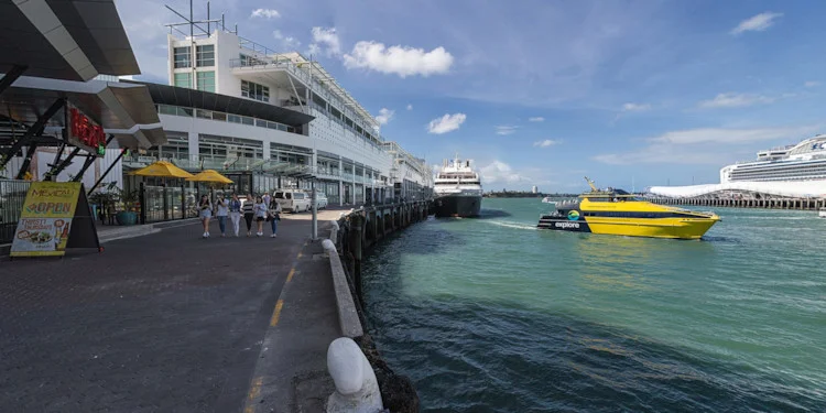 Auckland Docks prior to departure