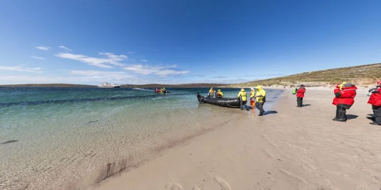 Departing Grave Cove