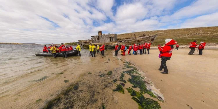 Departing New Island