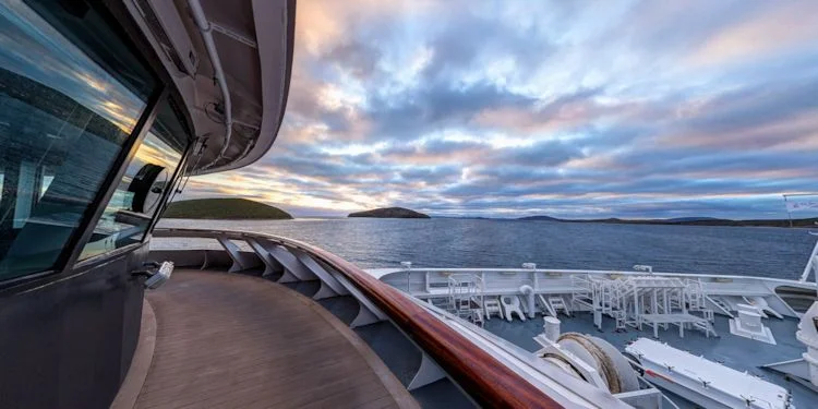 Sunrise on approach to New Island