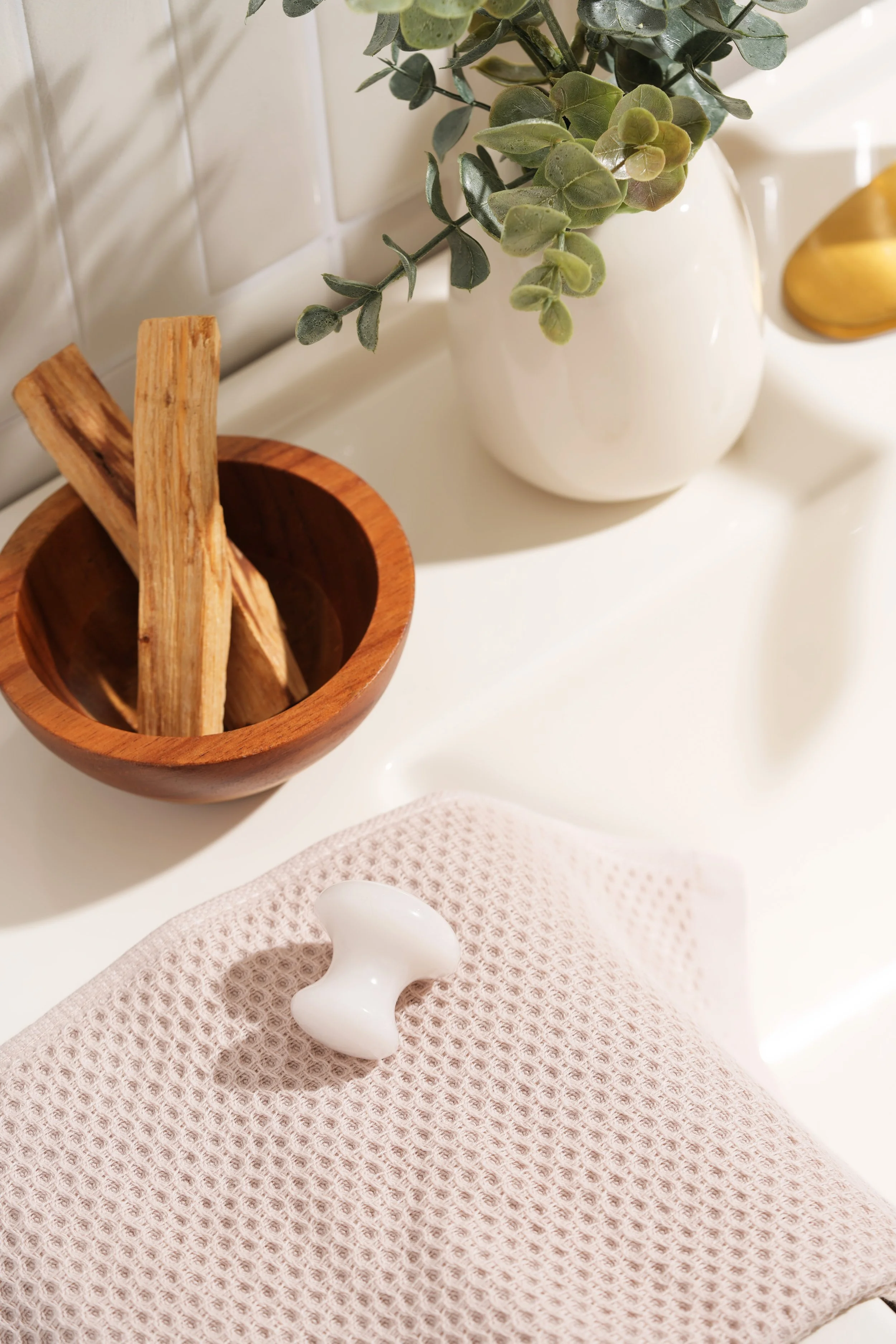 White Jade Mushroom Tool Lifestyle.jpg