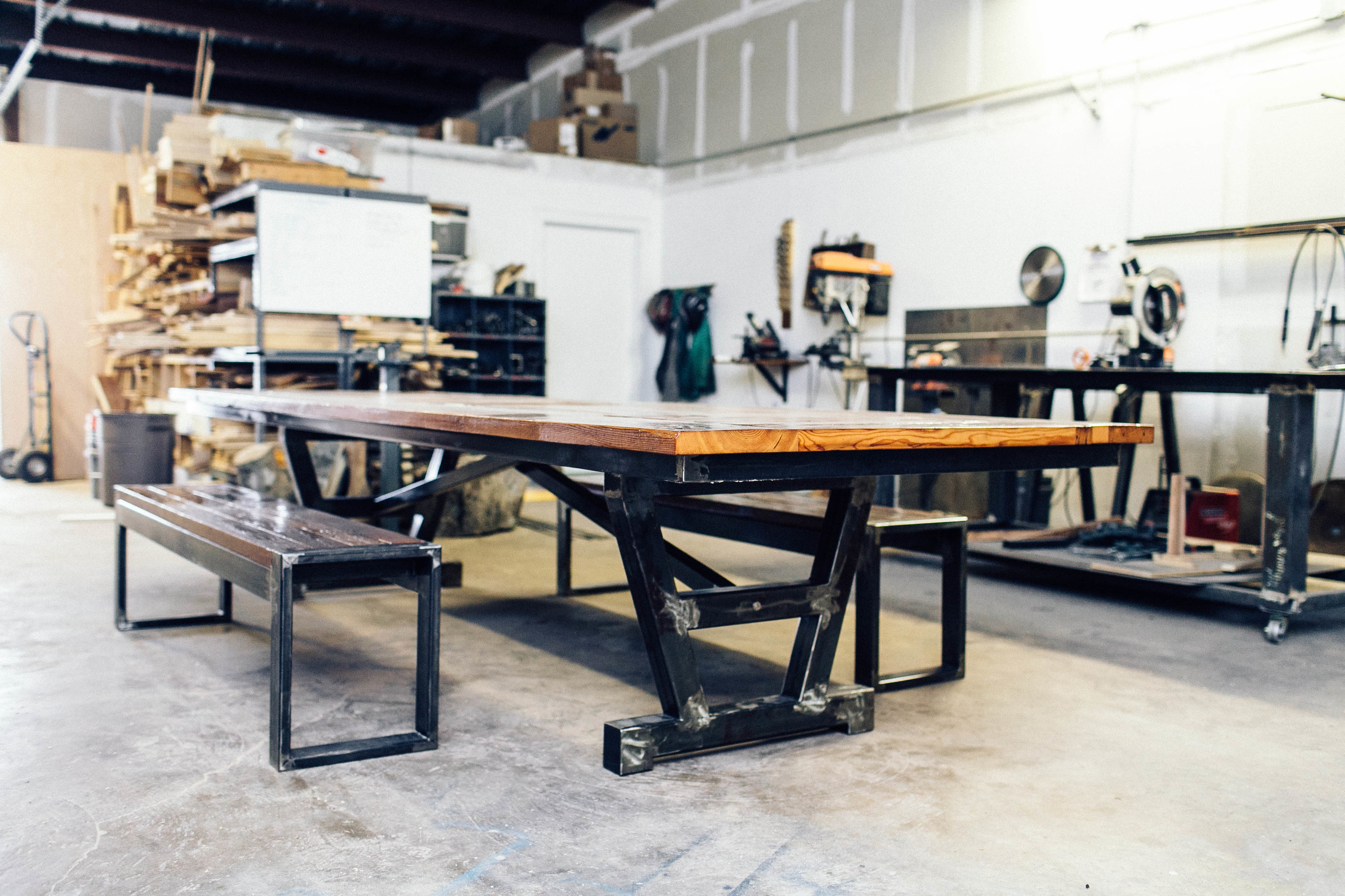 barnwood_diningtable_crawford20141113_0004.jpg