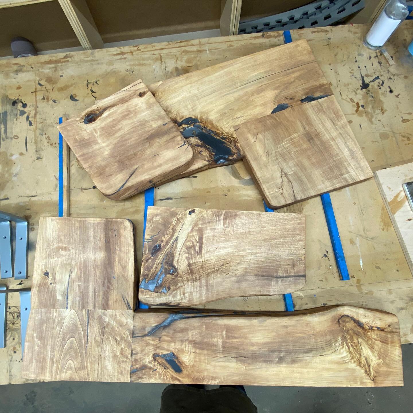 Kitchen Shelving. Cottonwood w/ &ldquo;Bourbon&rdquo; Rubio Monocoat Finish. Cottonwood is a favorite around here! So beautiful and fun to work. #customfurniture #secondchancecustom #cottonwood #shopwhereitsmade #kitchen #shelving #rubiomonocoat #han