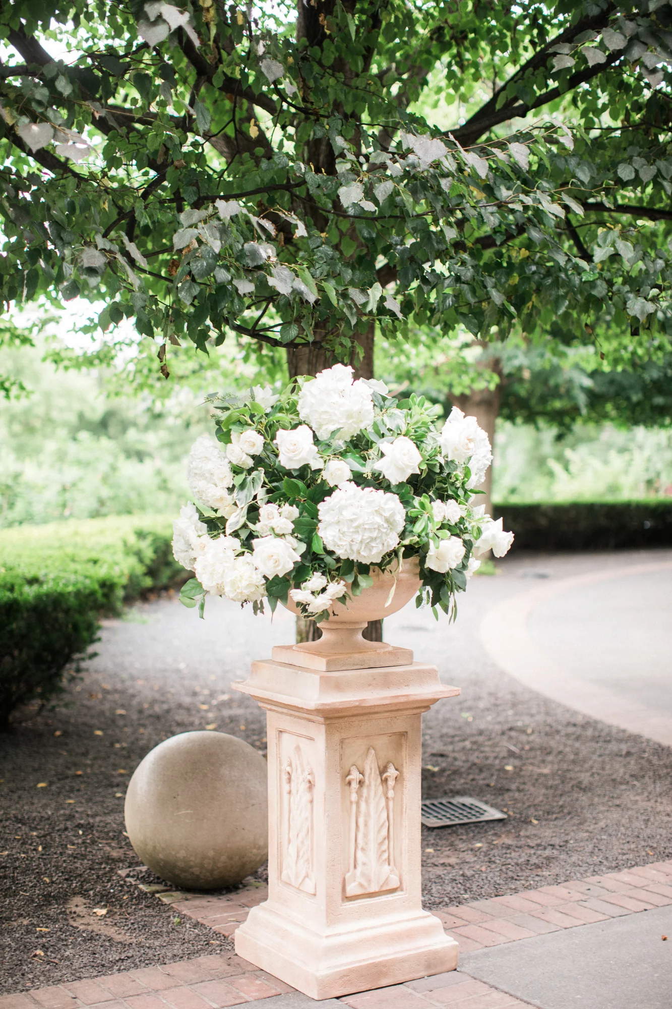 kristin-la-voie-photography-Chicago-Botanic-Garden-Wedding-519.jpg