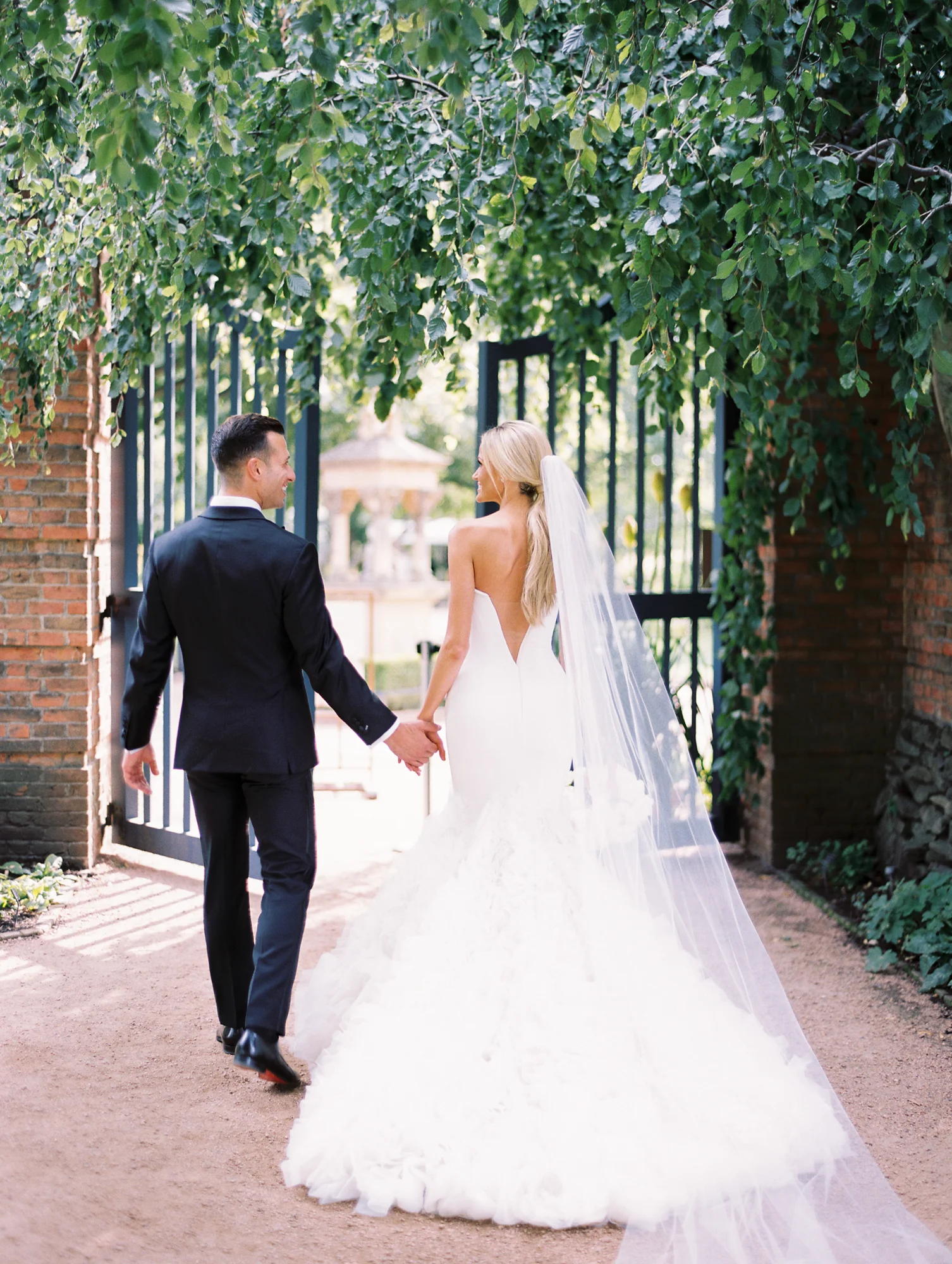 kristin-la-voie-photography-Chicago-Botanic-Garden-Wedding-349.jpg
