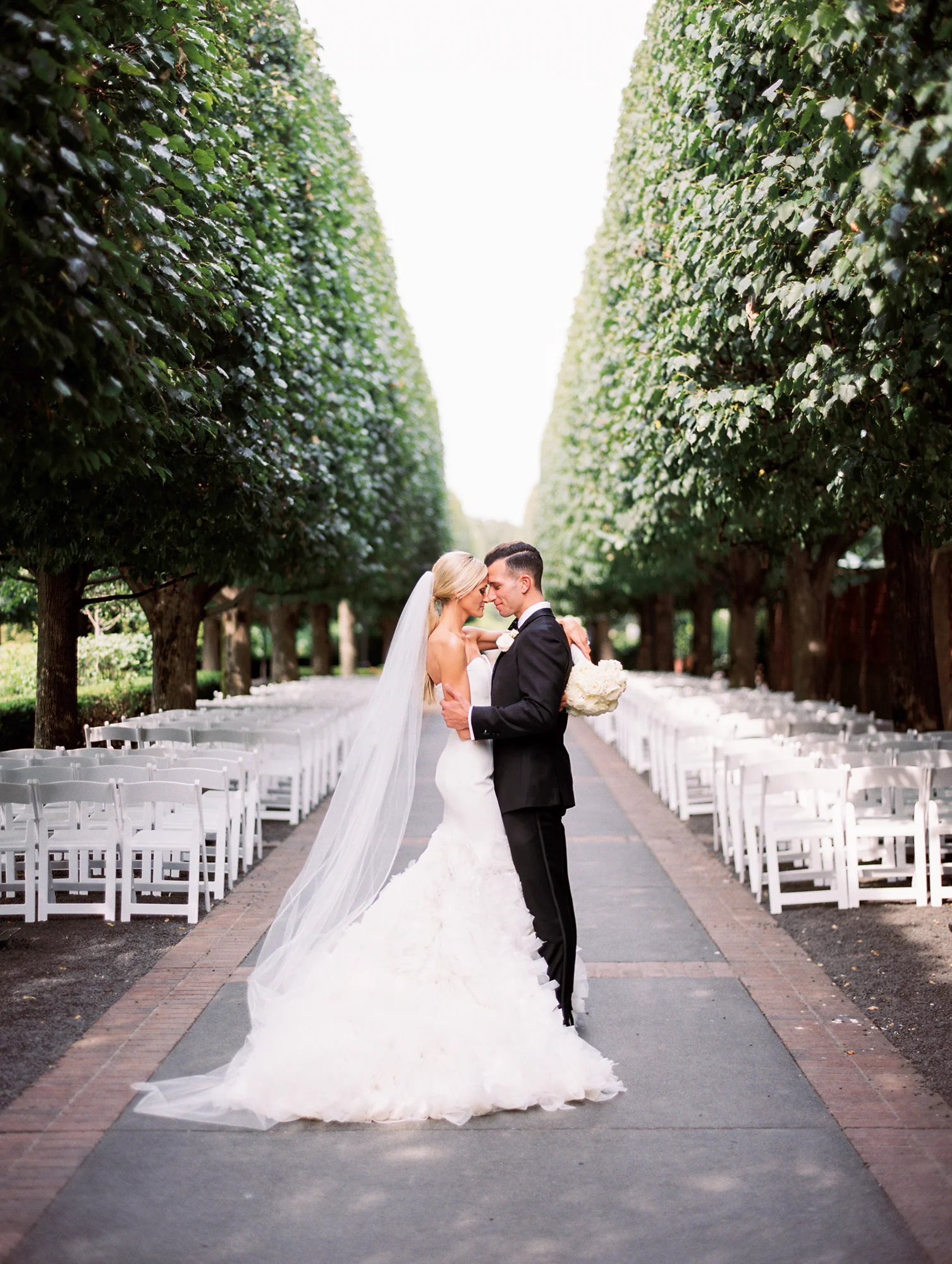 kristin-la-voie-photography-Chicago-Botanic-Garden-Wedding-286.jpg