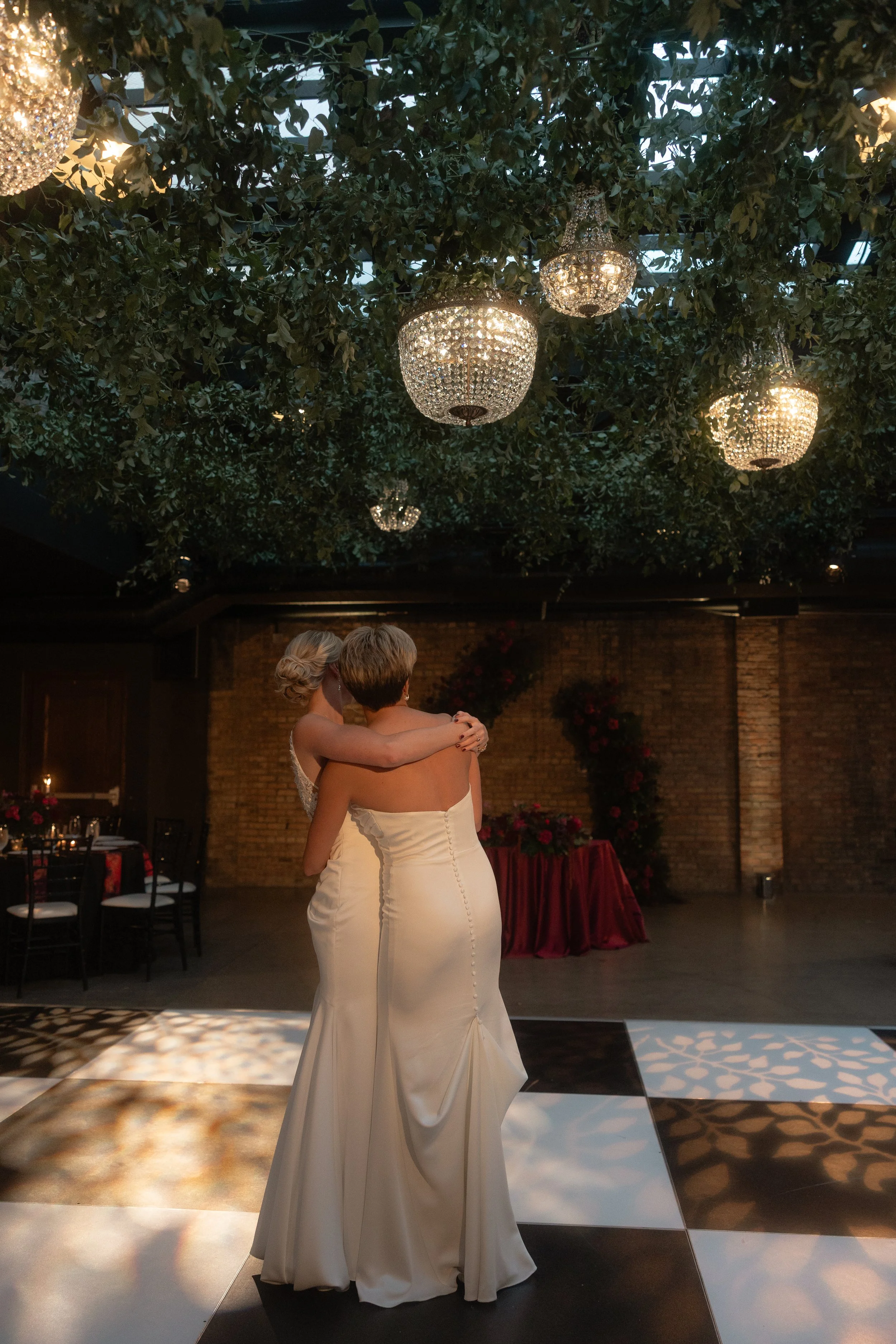 092725-Alice&Audra-Wedding-Final-EmmaPetersenPhotography-1565.jpg