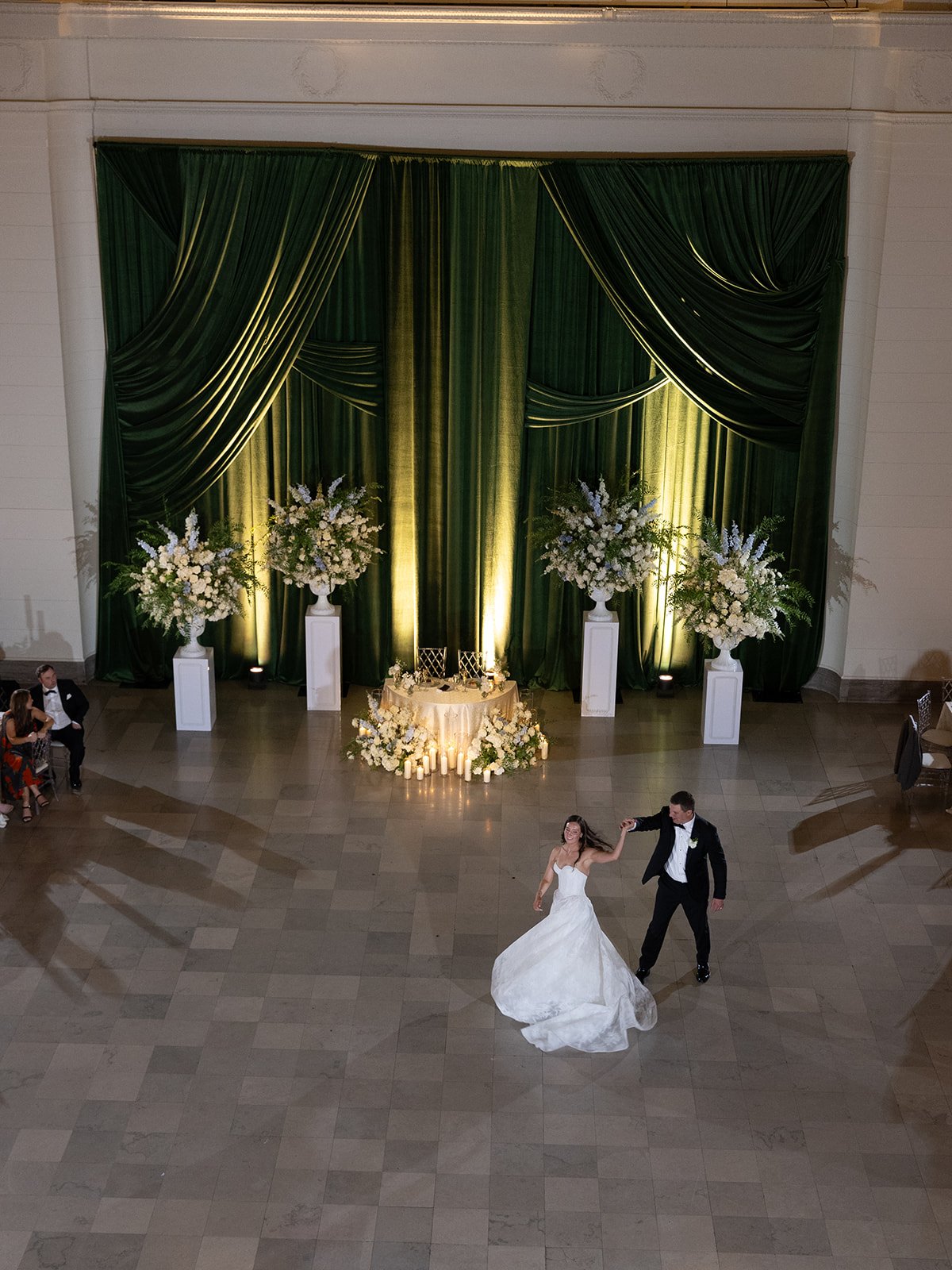 Laura + Kyle_Museum_Wedding_The Lockharts_0162_websize.jpg