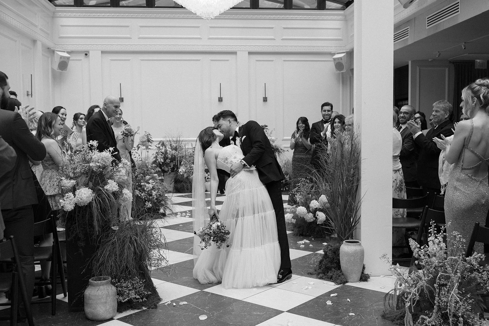 Lauren_Josh_Wedding_Previews-35.jpg