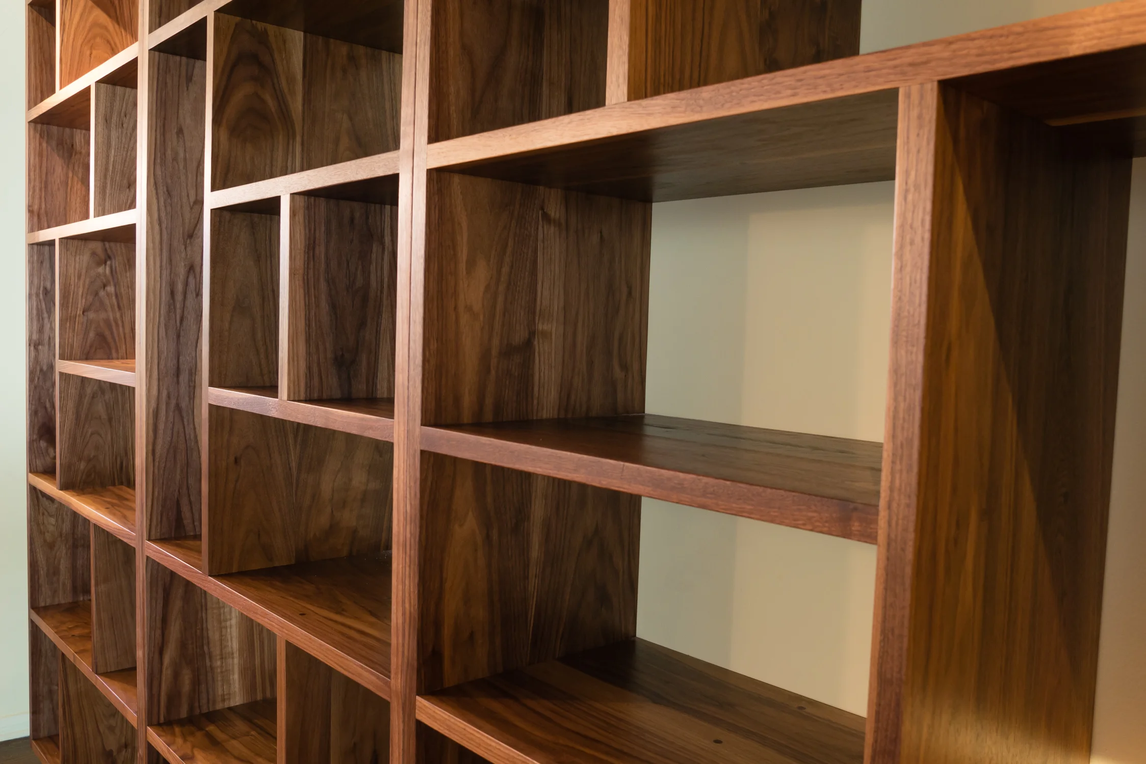 Bookcase-06022.jpg