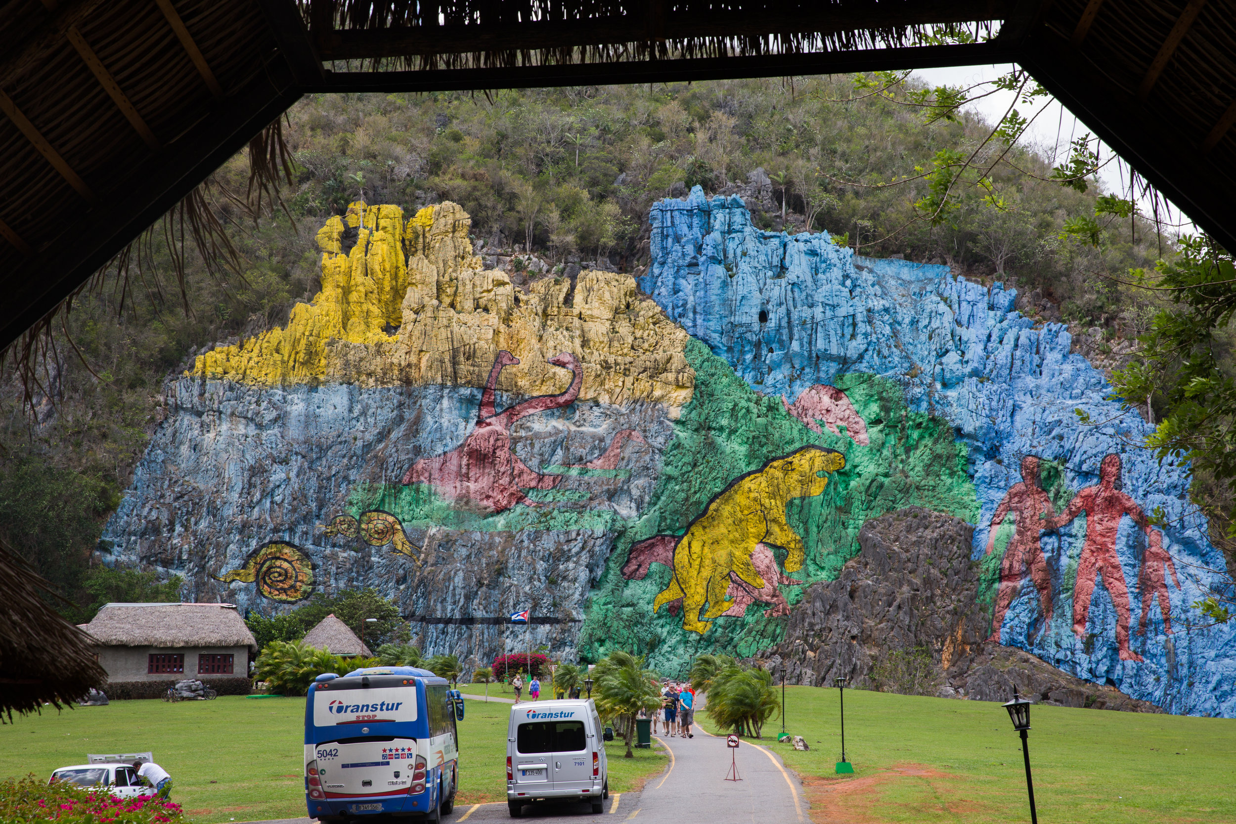 The Mural de la Prehistoria walks us through a chart of evolution in vivid color.