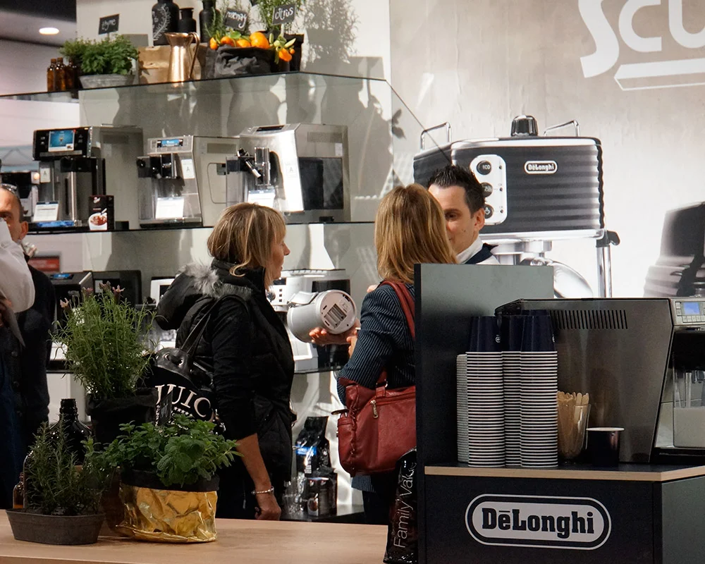 Brand space for De'Longhi