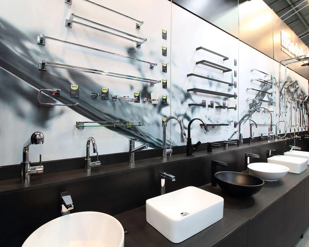 Mondella sink displays