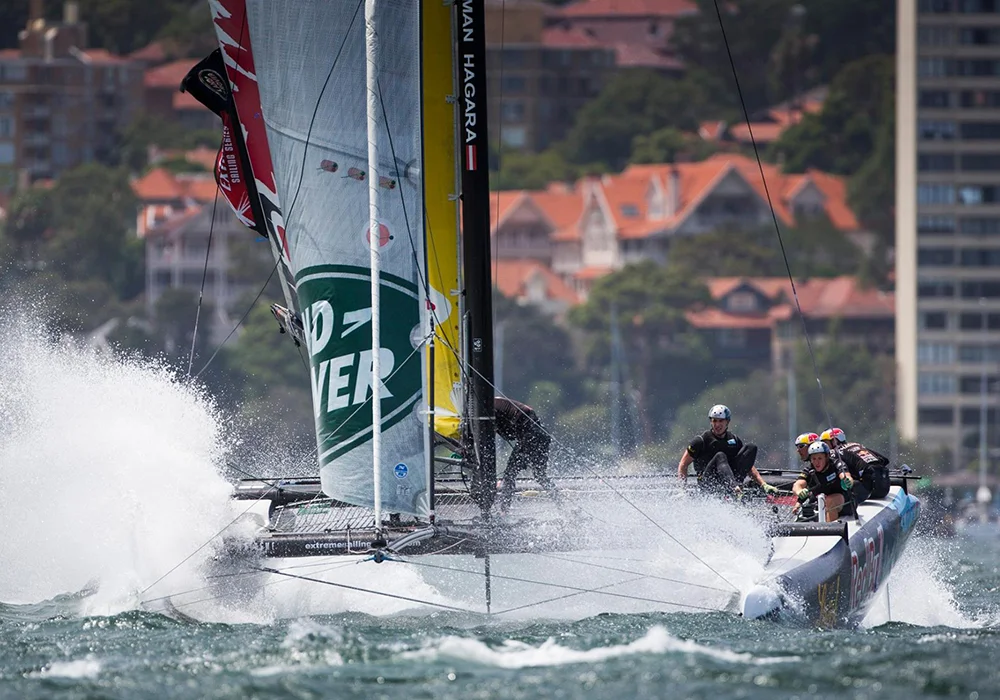 Boats racing