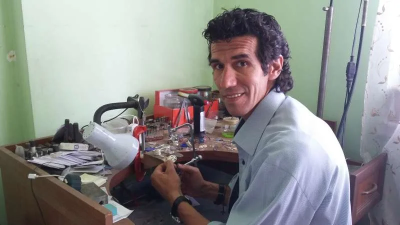 Hovig Ashjian, a refugee from Aleppo, Syria, arrived with his family in Armenia in the autumn of 2012. Thanks to a rental subsidy scheme, they are able to afford a small apartment in Yerevan. Photo credit UNHCR Armenia.
