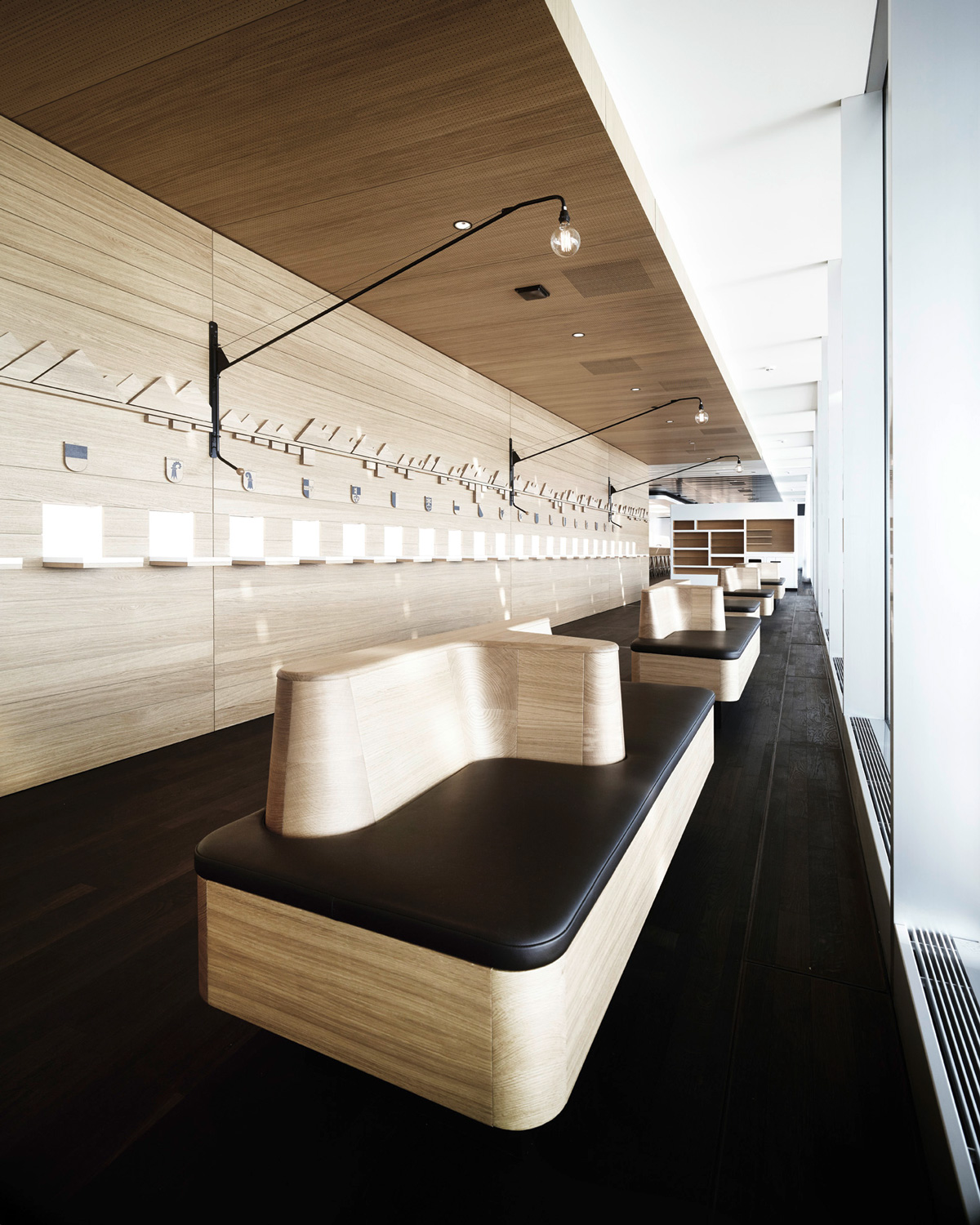 boulevarde lounge senator lounge