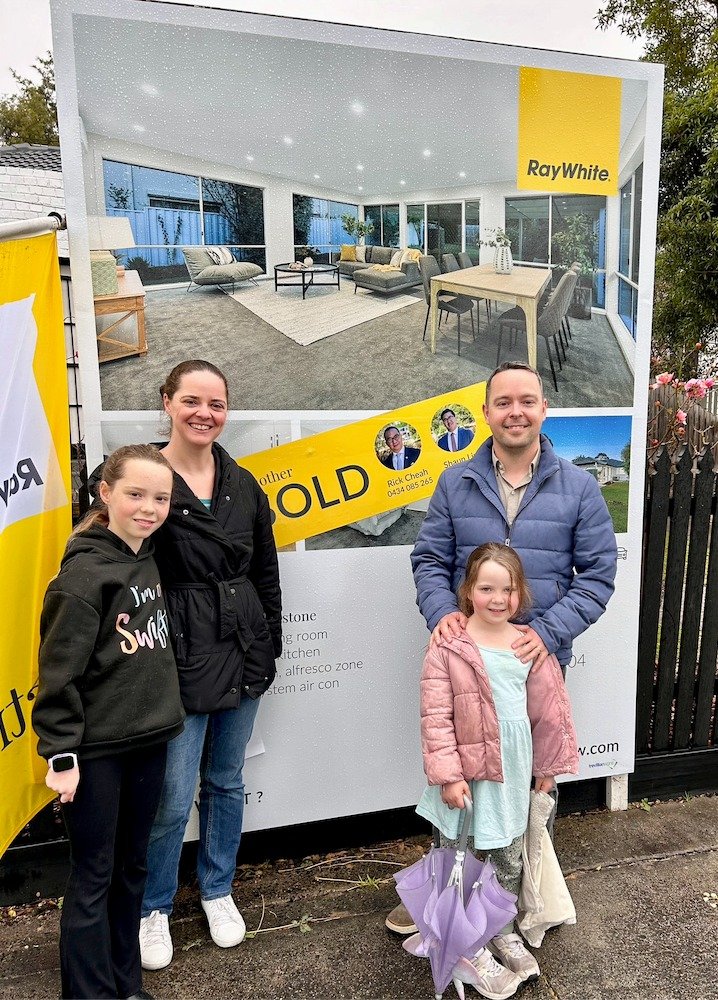 Congratulations to Matt and Julia on purchasing the new home! 🏠 It&rsquo;s been an absolute pleasure working with you throughout this journey. We wish you all the best with the move and many happy memories in your new property! 
Thank you for choosi