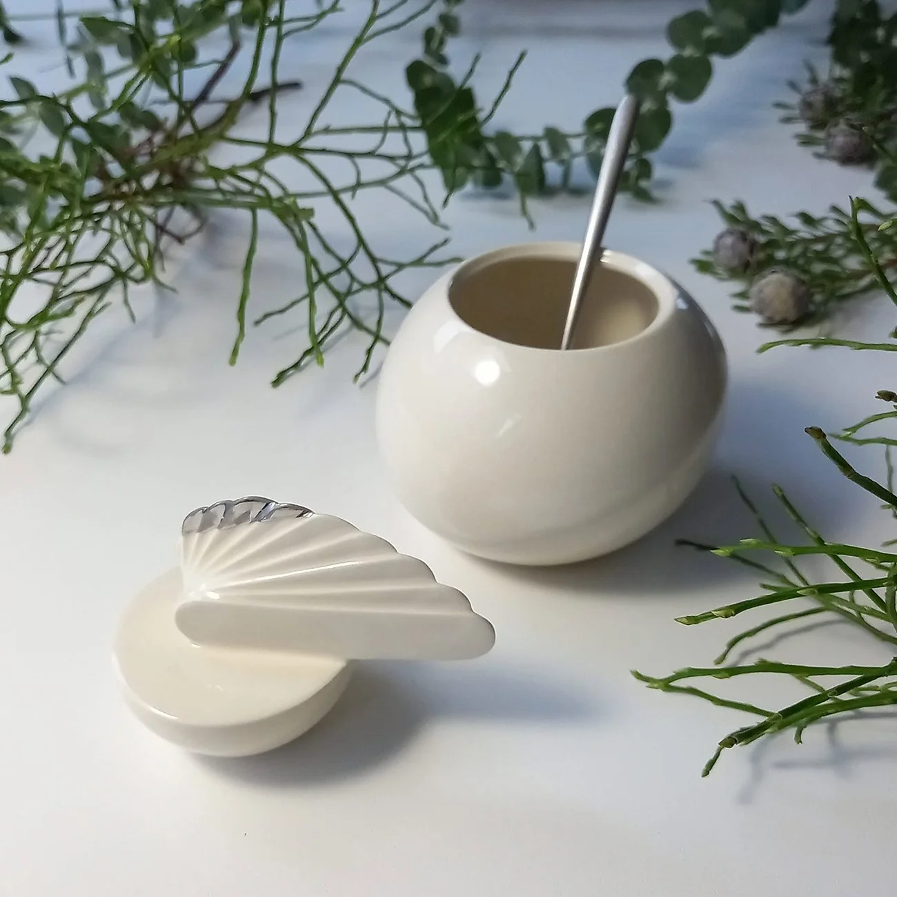 winged-sugar-bowl-tochka&tochka-1.jpg