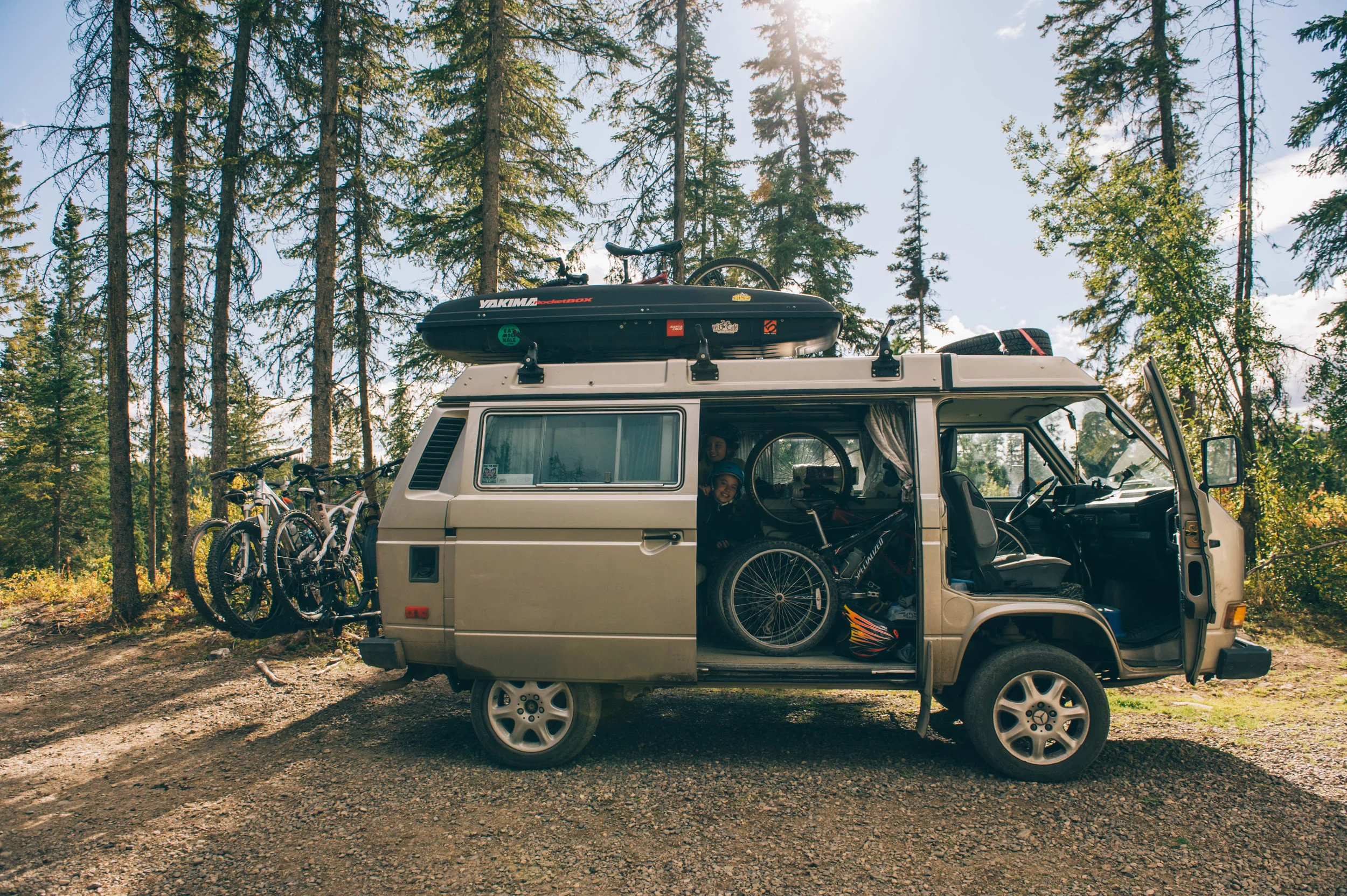 How many bikes and persons can you fit in a Westy? For this ride, 8 bikes and 10 persons!