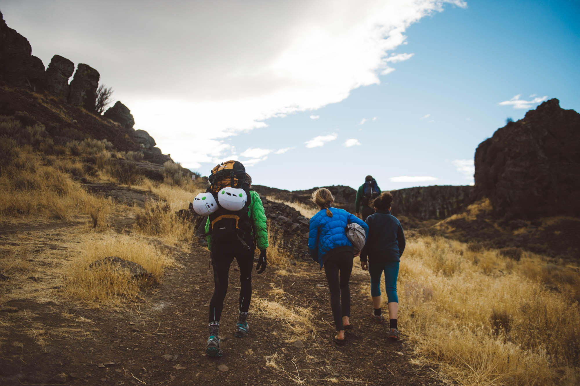 Heading to the Sunshine Wall. A gorgeous 20 minute hike from our base camp at Frenchman Coulee.