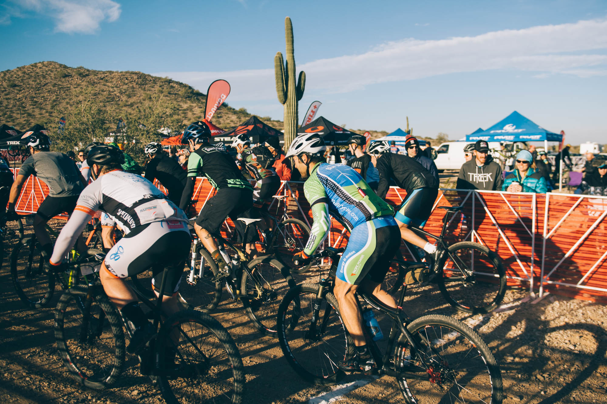 Antonio (blue and green) at the start of the race.