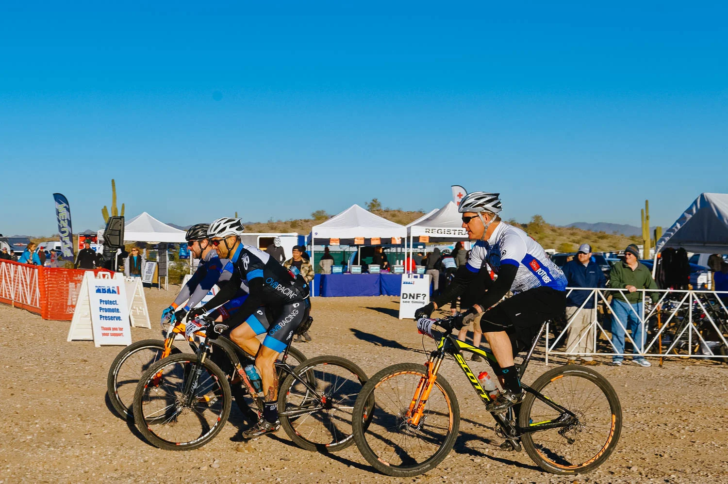 Antonio and Jason's start (Men Single Speed Experts).