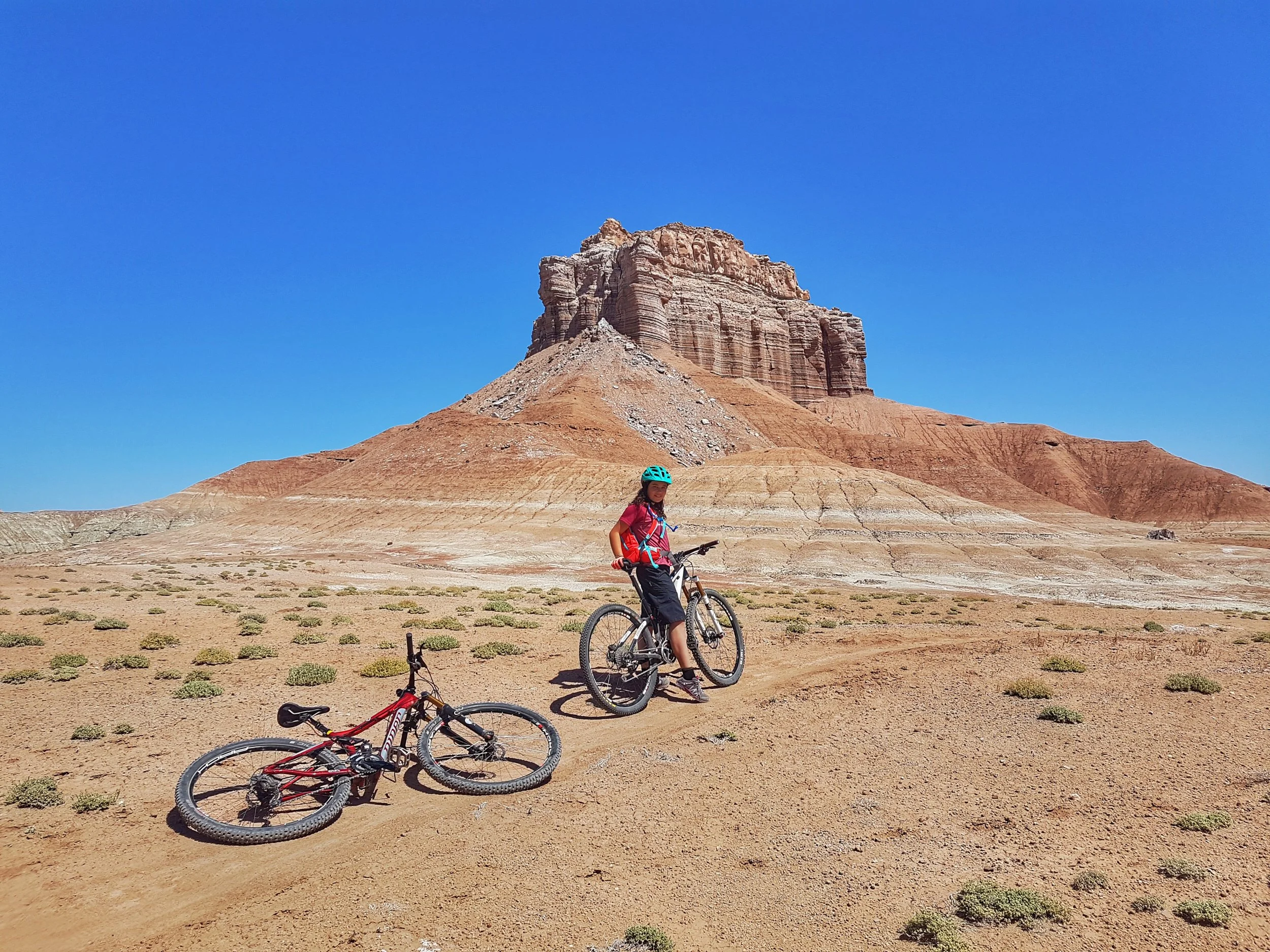 Molly's Castle (on Desert View Trail).
