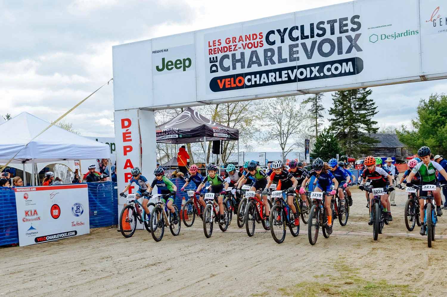 The girls's start. I was the first time that the 3 of them were racing the same race!