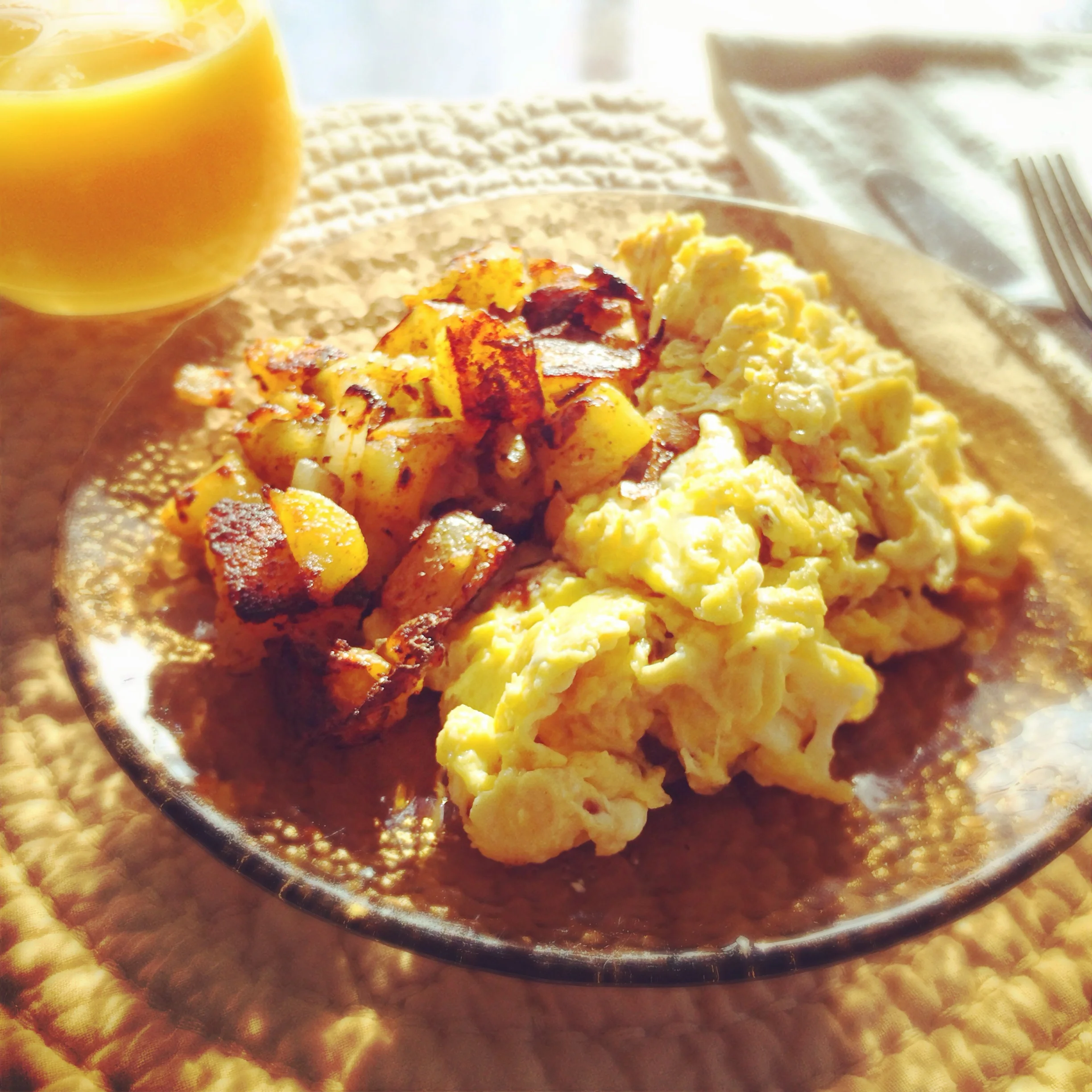 cheesy scrambled eggs and home fries.jpg