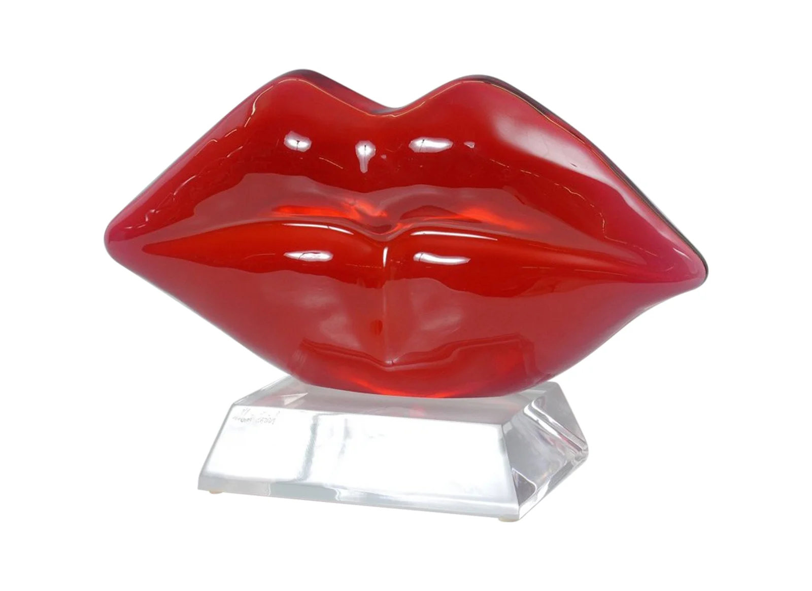 Lips sculpture.jpg