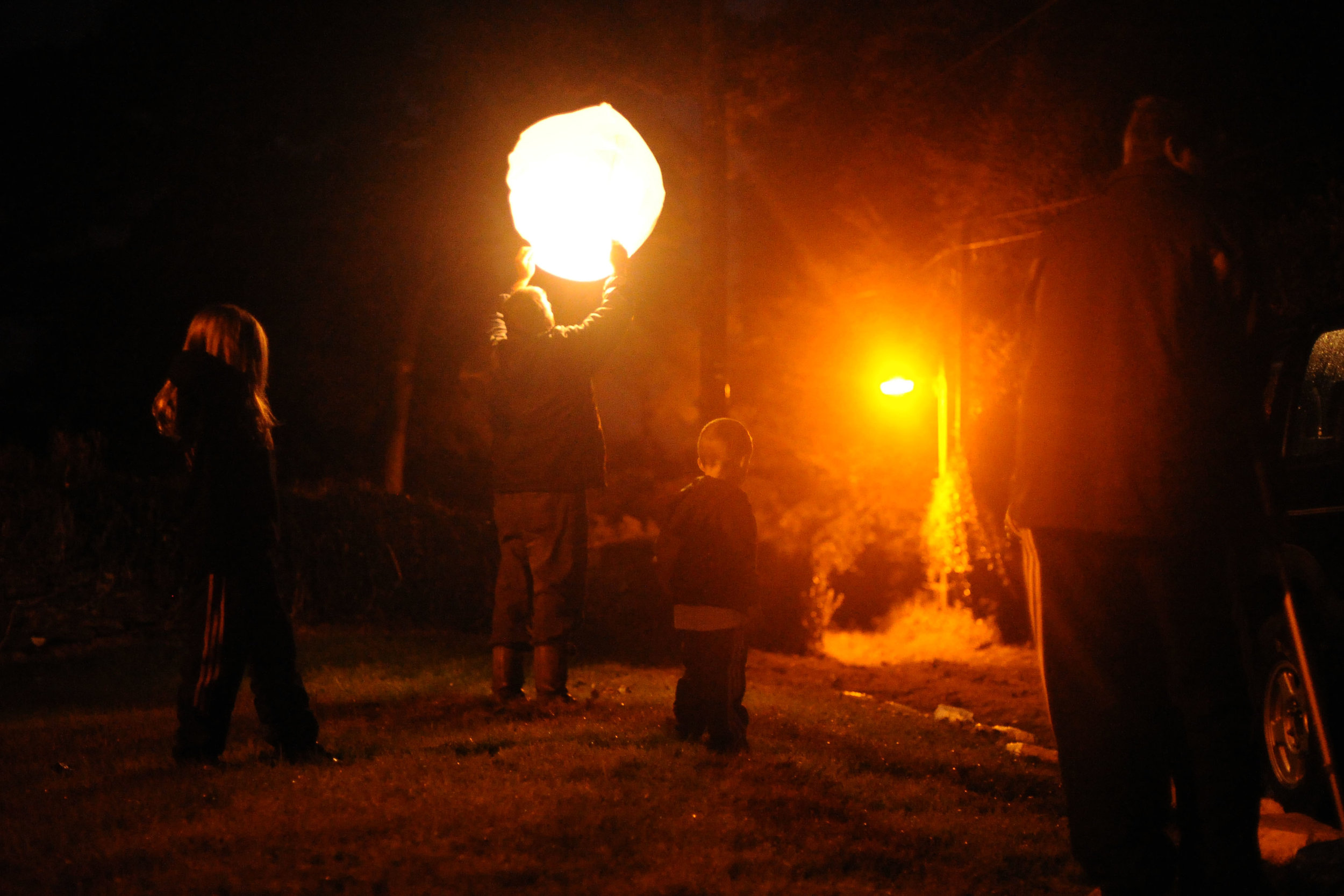  150911

Four miners have died in the Gleision Colliery near Cilybebyll, Pontardawe. Yesterday the entrance to the mine became blocked by a flood.

Picture shows family and friends of victims letting off lanterns into the night.

PIC: Matthew Horwood