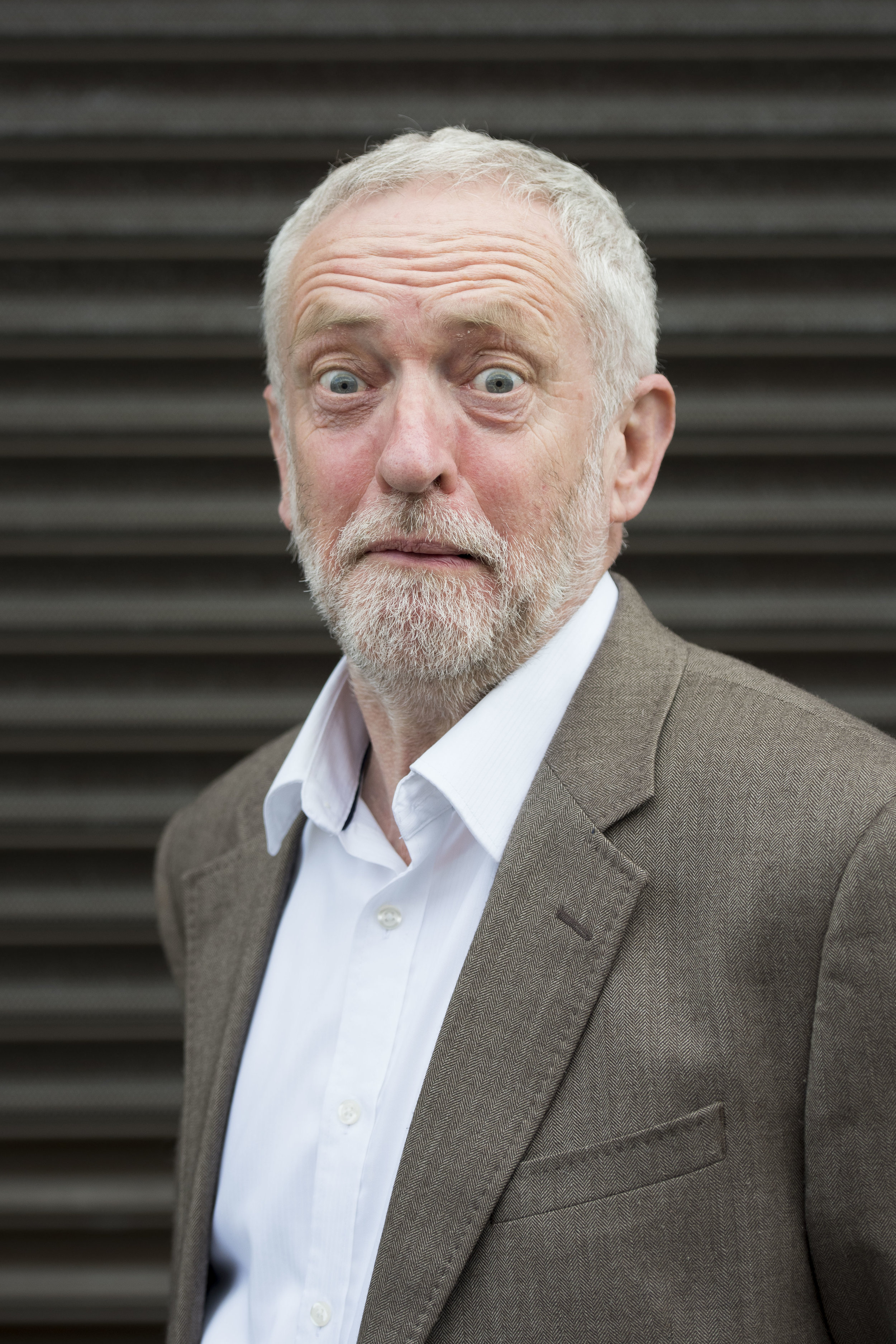  MAESTEG, WALES - MAY 04:

Leader of the Labour Party Jeremy Corbyn visits Maesteg in Bridgend, south Wales ahead of the Welsh Assembly Elections on May 5.

(Photo by Matthew Horwood) 