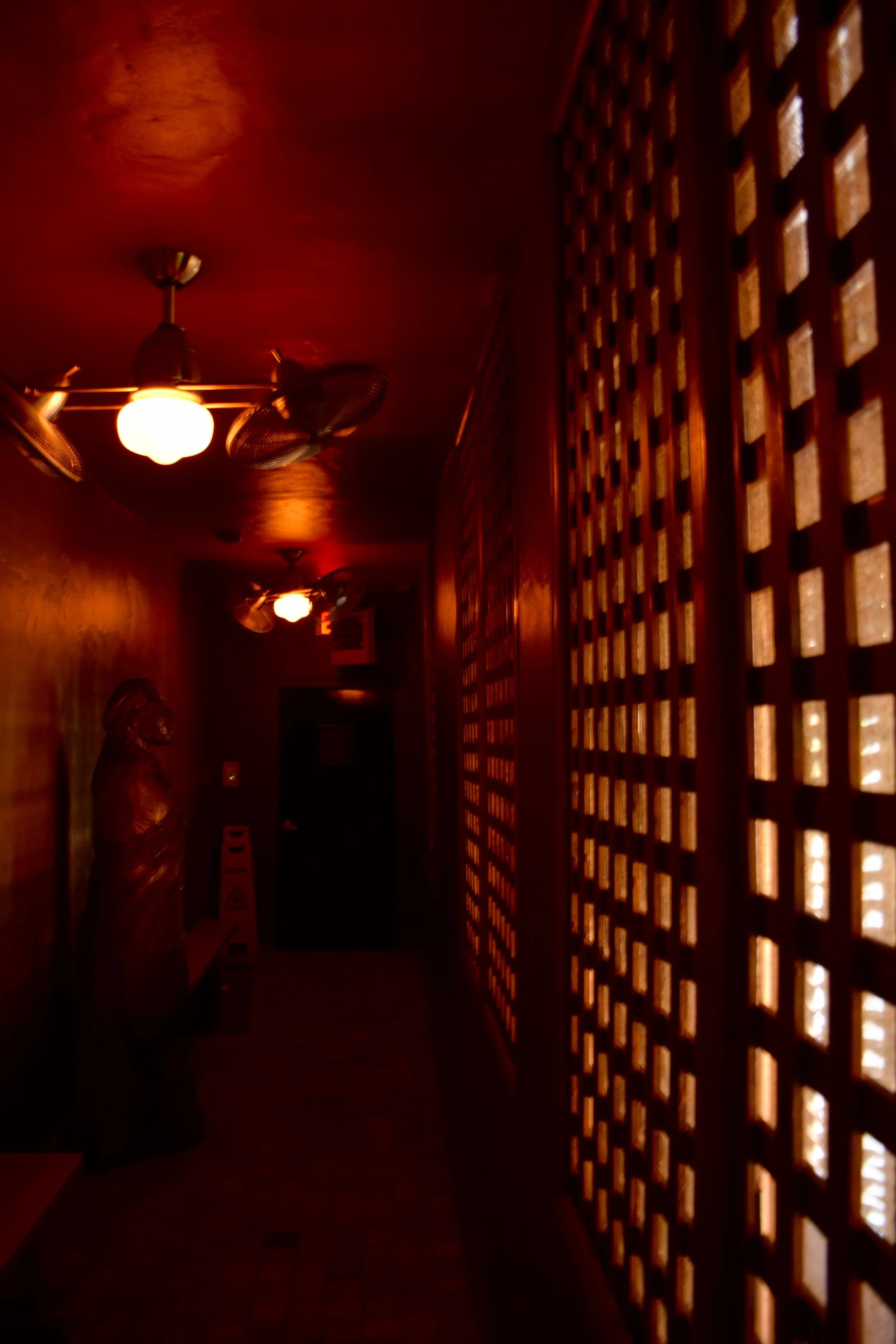 SmokingLounge2.jpg