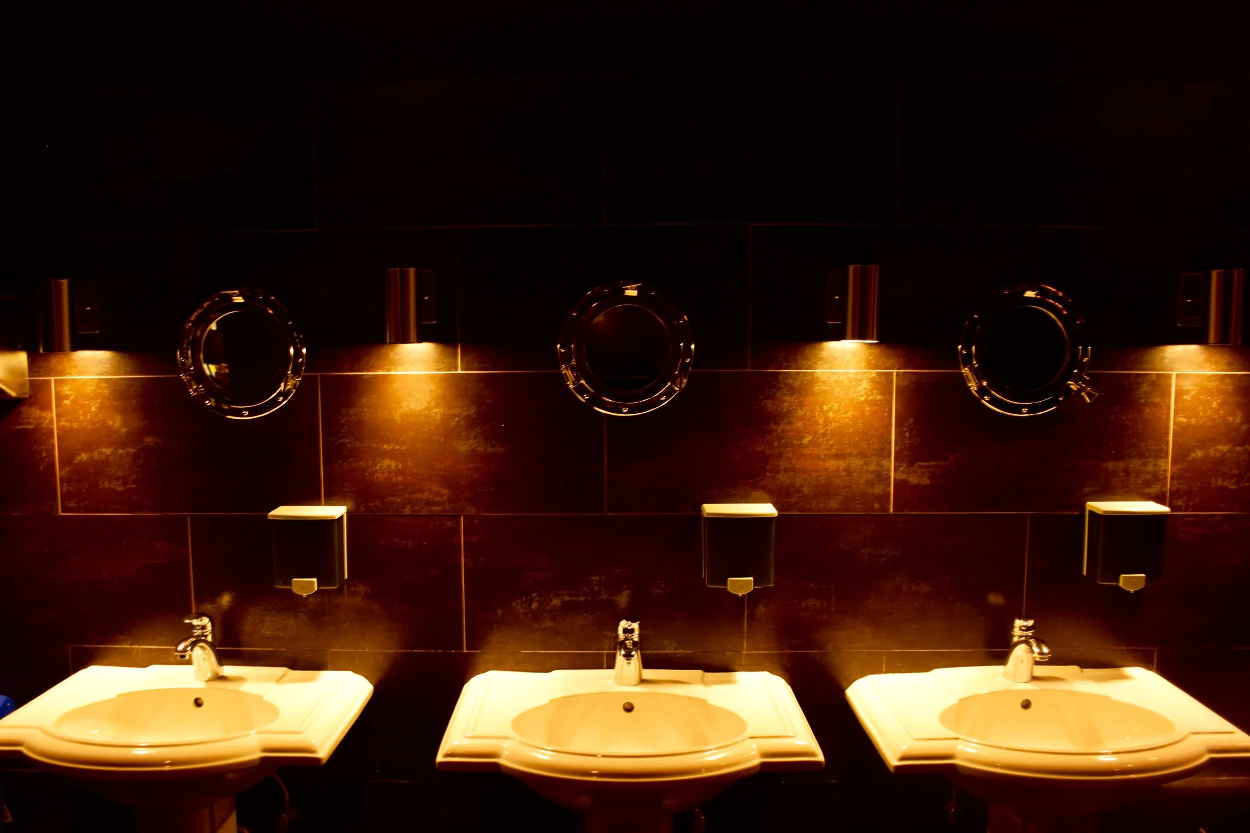 Crew Club - Image 19