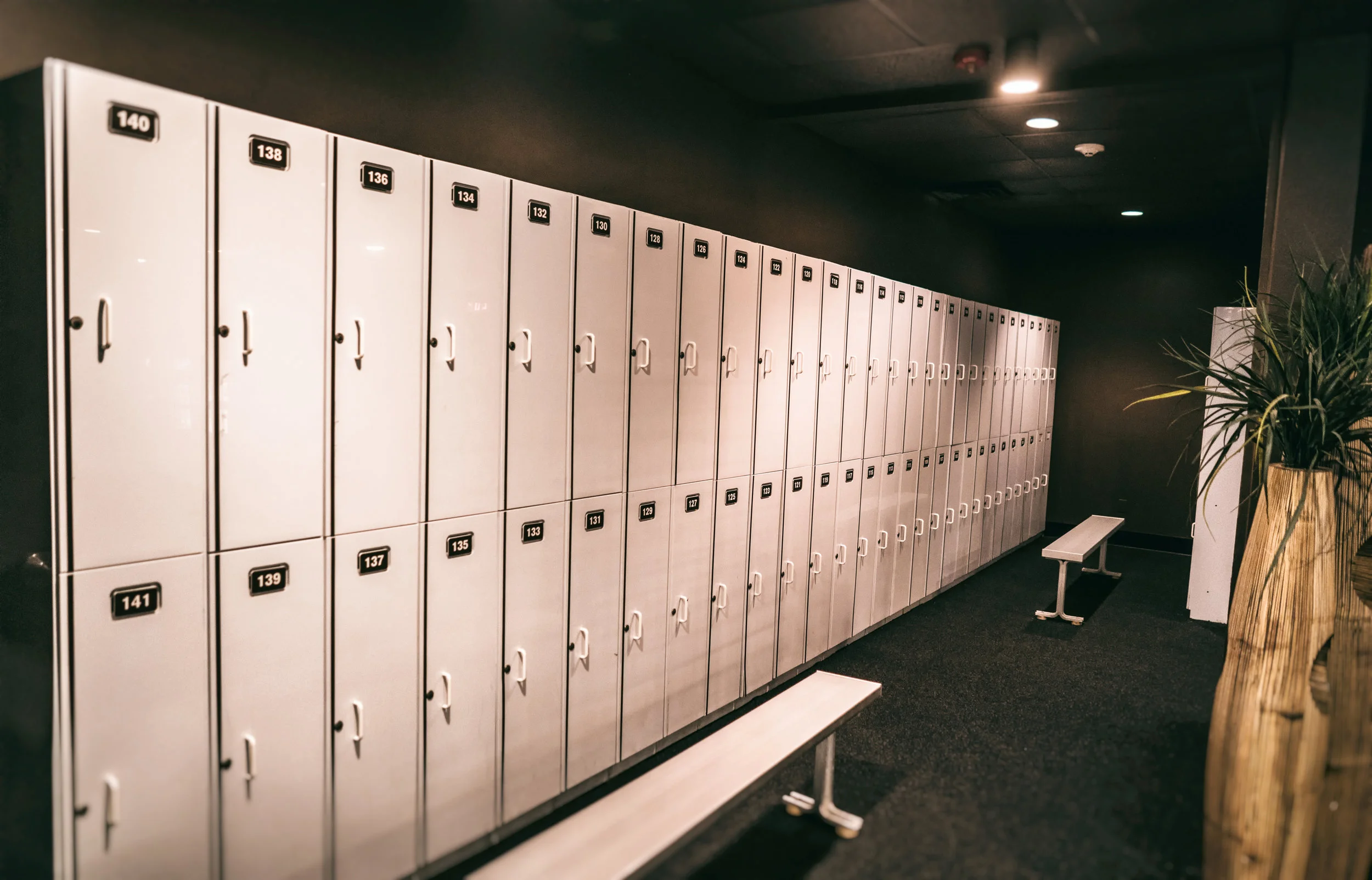 Crew Club - Image 45