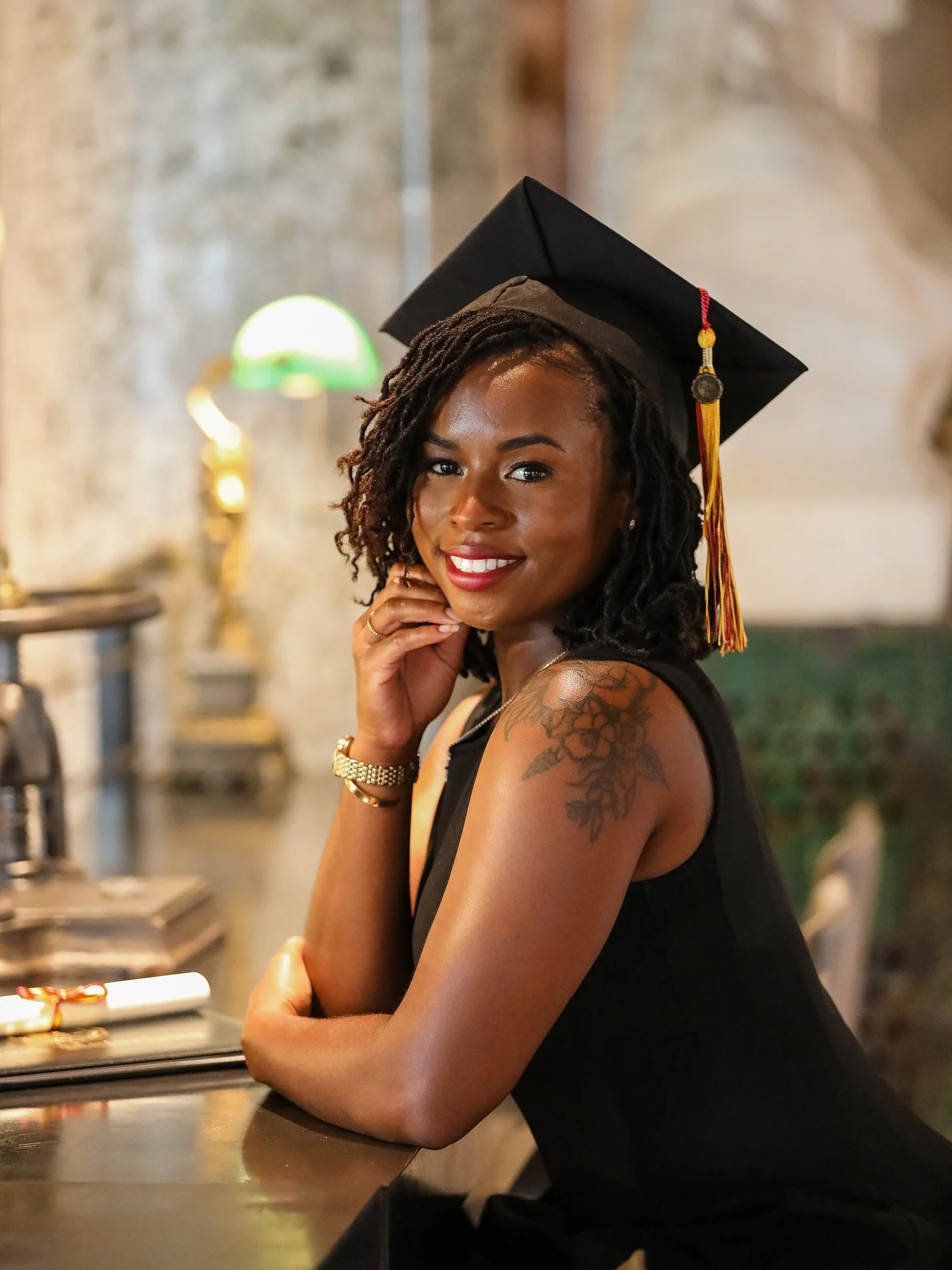 π Celebrating beauty, brains, and hard work! This stunning graduate earned her bachelor’s degree summa cum laude. 
This accomplishment worth every bit of recognition on top of her other incredible achievements. Honored to capture this milesto