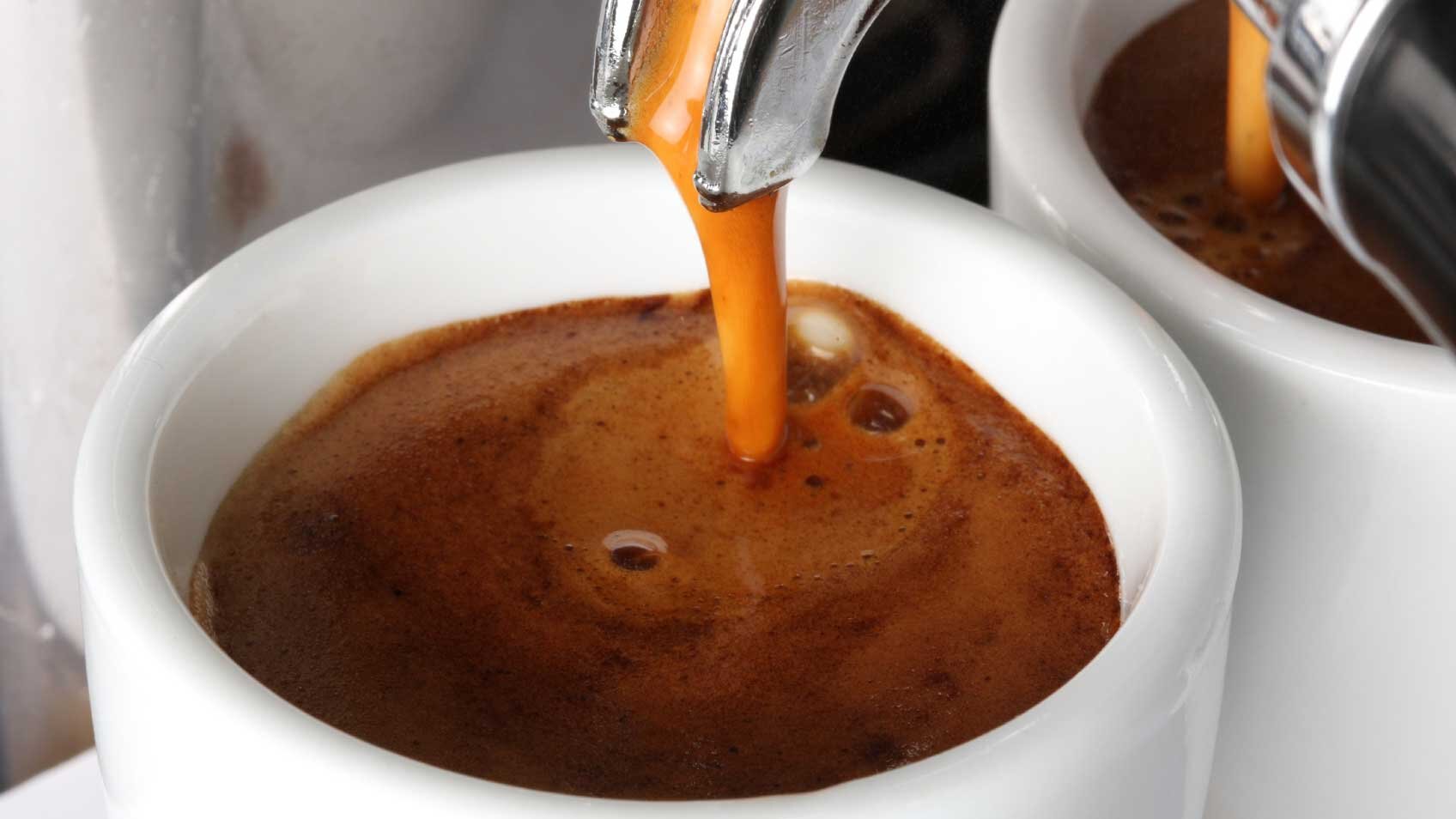 Warum Schmeckt Der Kaffee Nicht Mehr Warum schmeckt italienischer Kaffee so gut? — Beans&Machines-Alles für