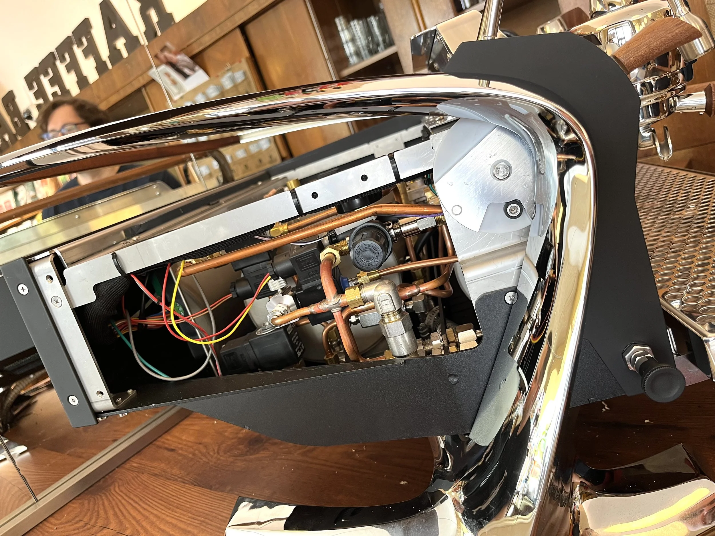 Interior Interieur Innenleben_Slayer_Schoenbergers Kaffeegreissler.jpeg