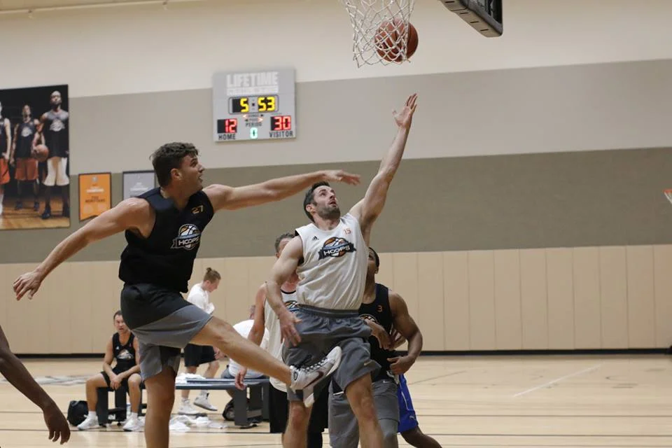 King and Duck Dominate on Opening Night 