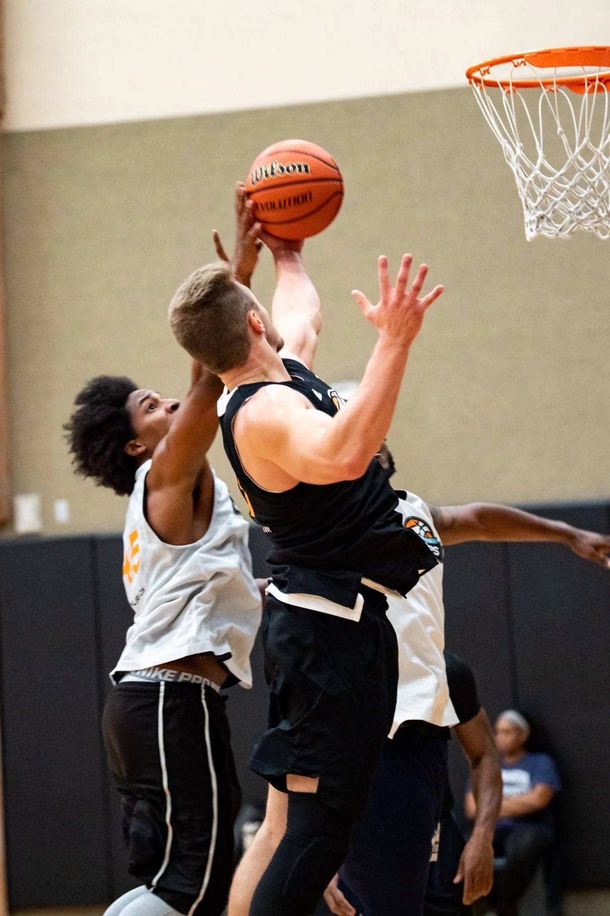 Meet Me Halfway&nbsp;