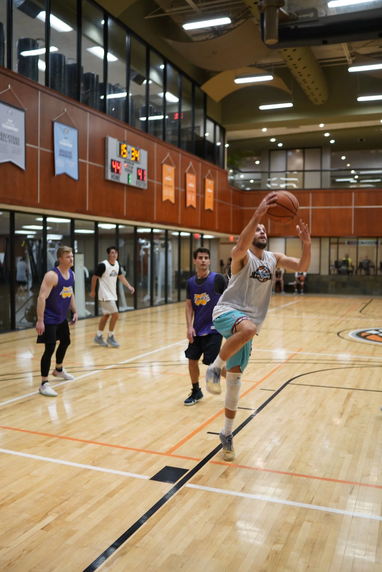 Saggy Jammers Continue to Build Separation 