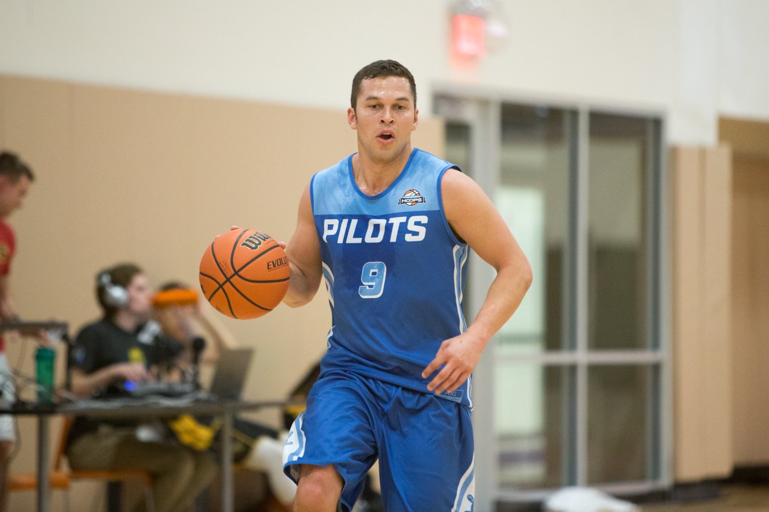 ultinate_Hoops_dream_league-4-pilots.jpg