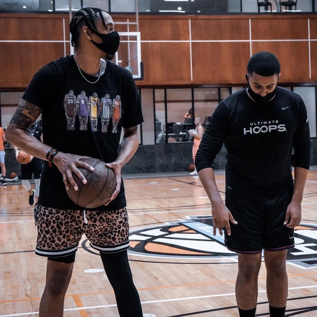 Pro players following Ultimate Hoops Trainer Kris Moore to Life Time Dallas