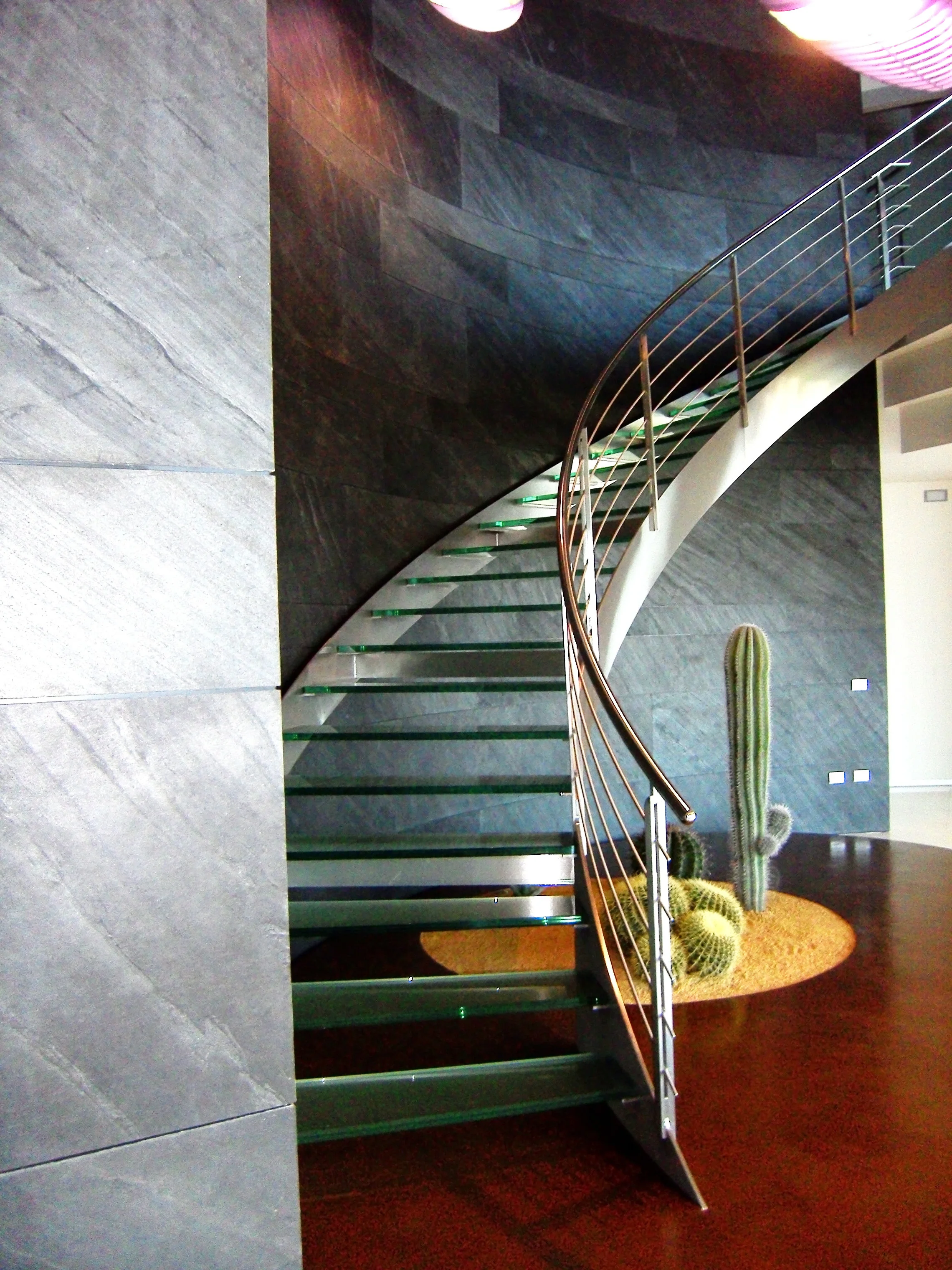  Ocean Black TXTR-LITE Flexible Stone Veneer Curved Wall 